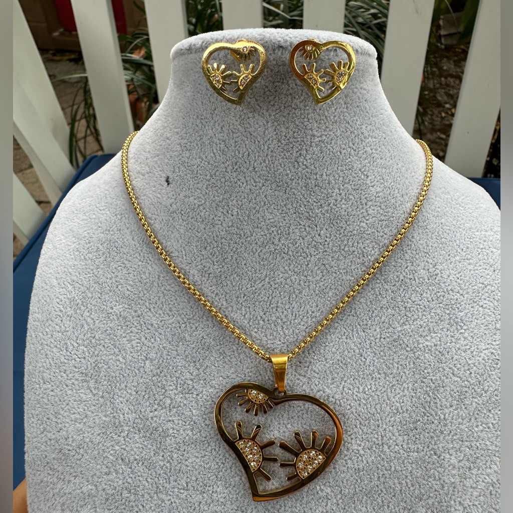 New Stainless Steel Gold Heart Necklace And Earring Set 25$